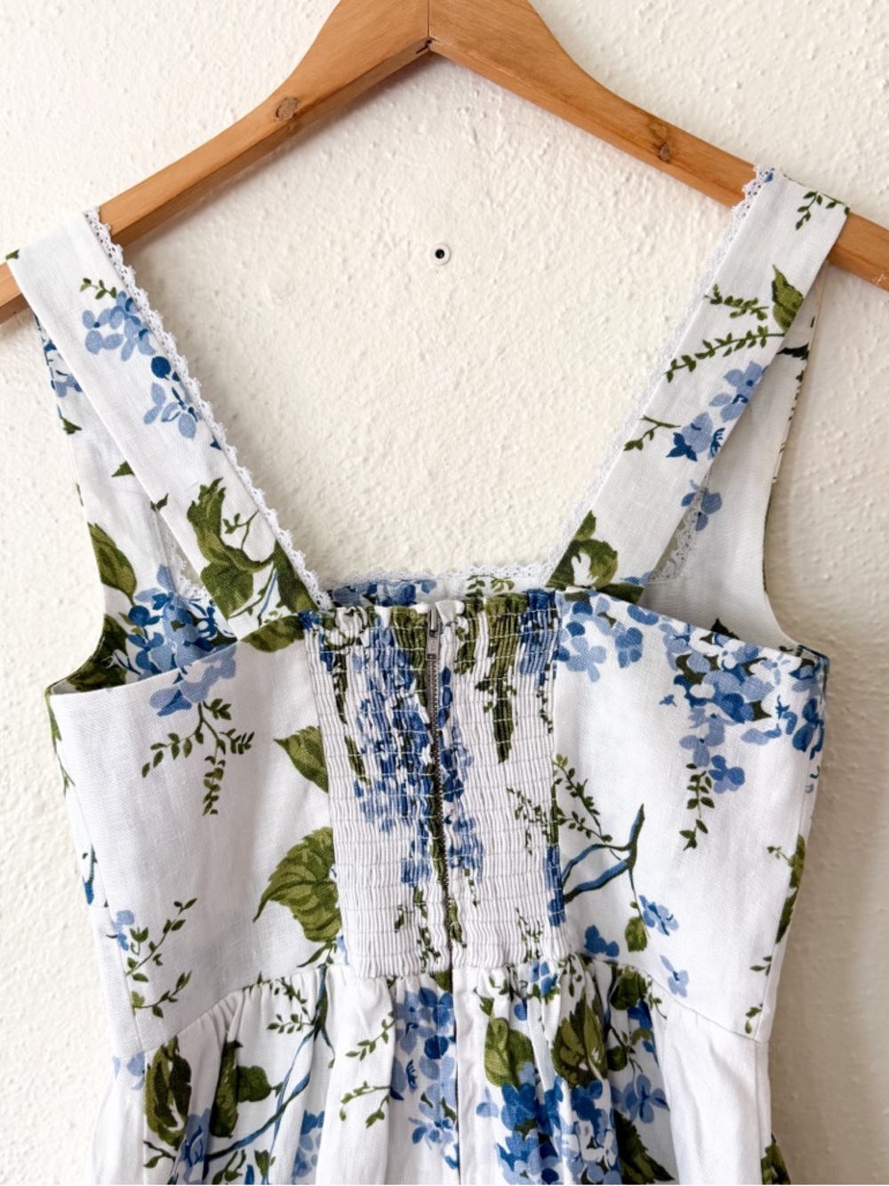 Reformation Tagliatelle Linen Midi Dress In Riviera Hydrangea Floral Print - Picture 7 of 8